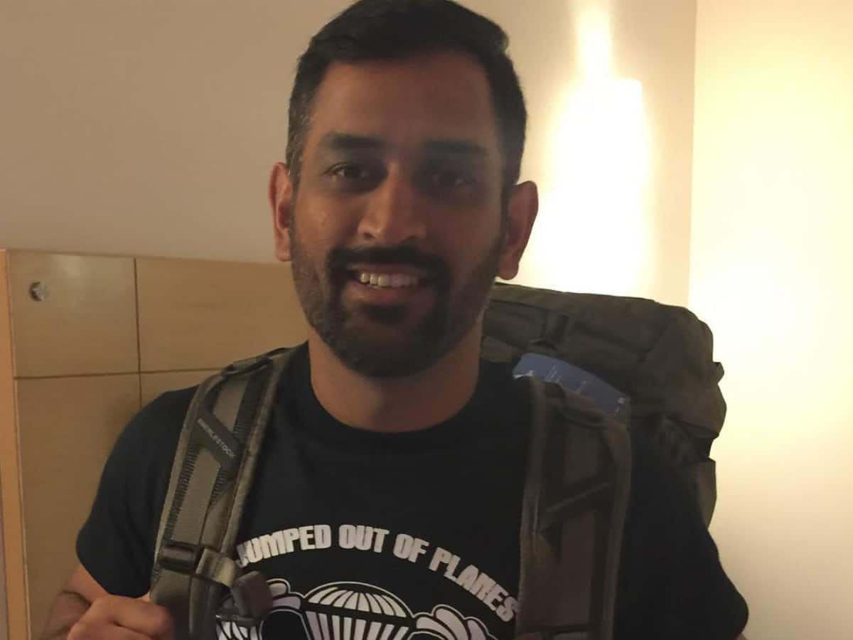 Mahendra Singh Dhoni Turns To Ayurveda For Knee Pain: Does It Work?